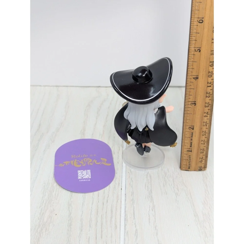 Suri Peach Nine Spirits Fortune Teller Figure Black outfit hat